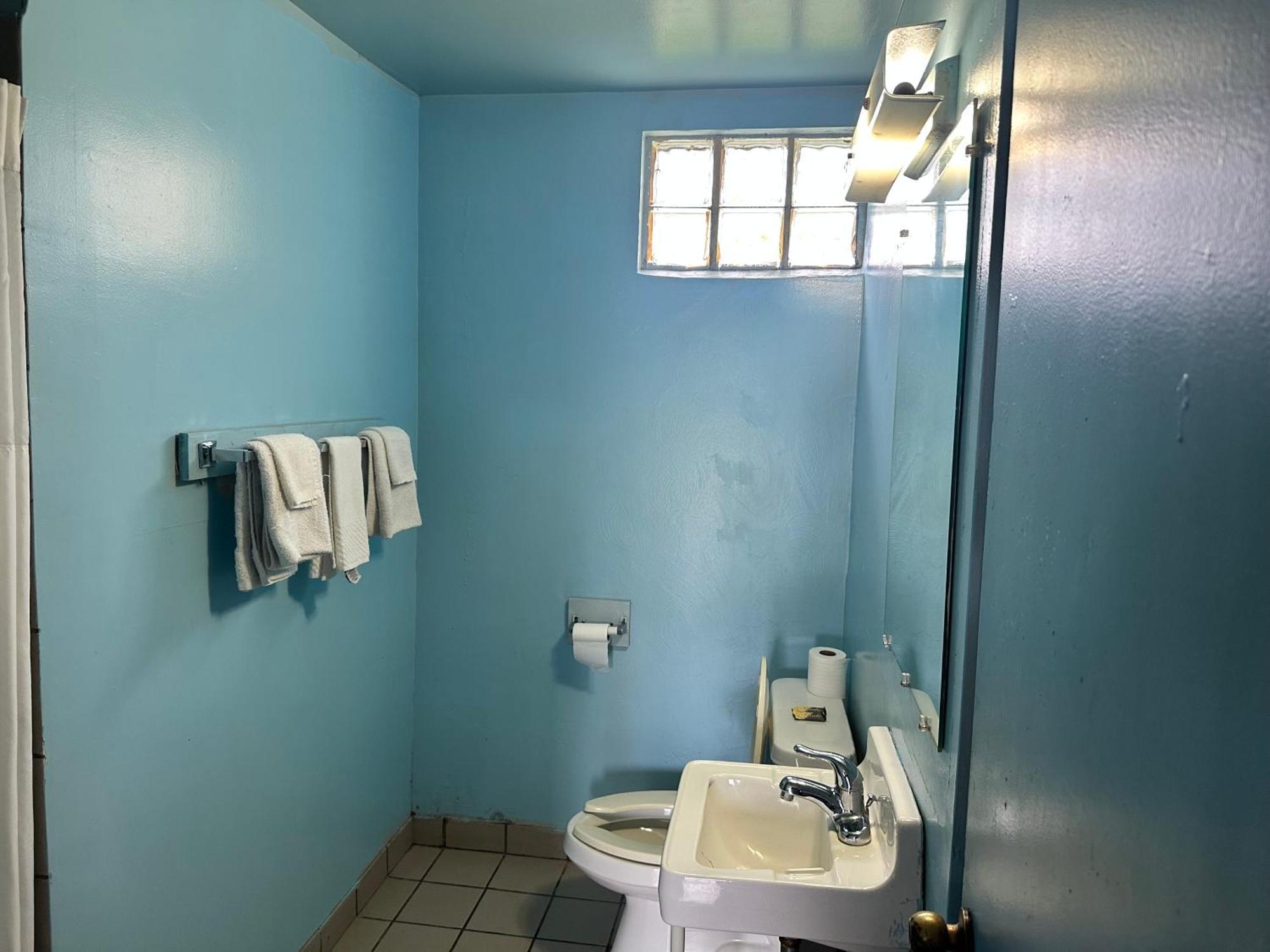 Westgate Manor Motel Austintown & Youngstown Ohio Екстер'єр фото